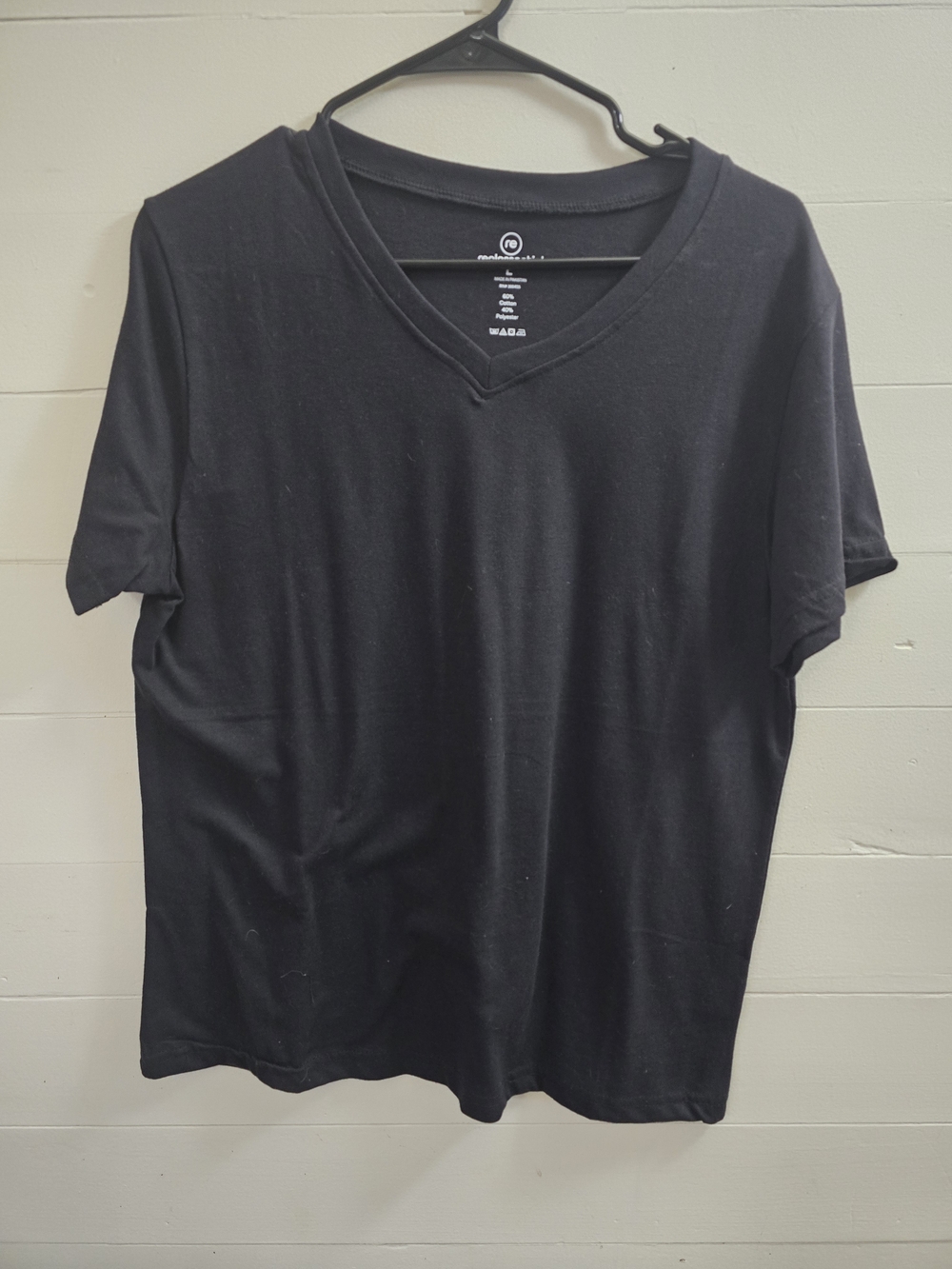 Women's Black V-Neck Short Sleeve Tee
